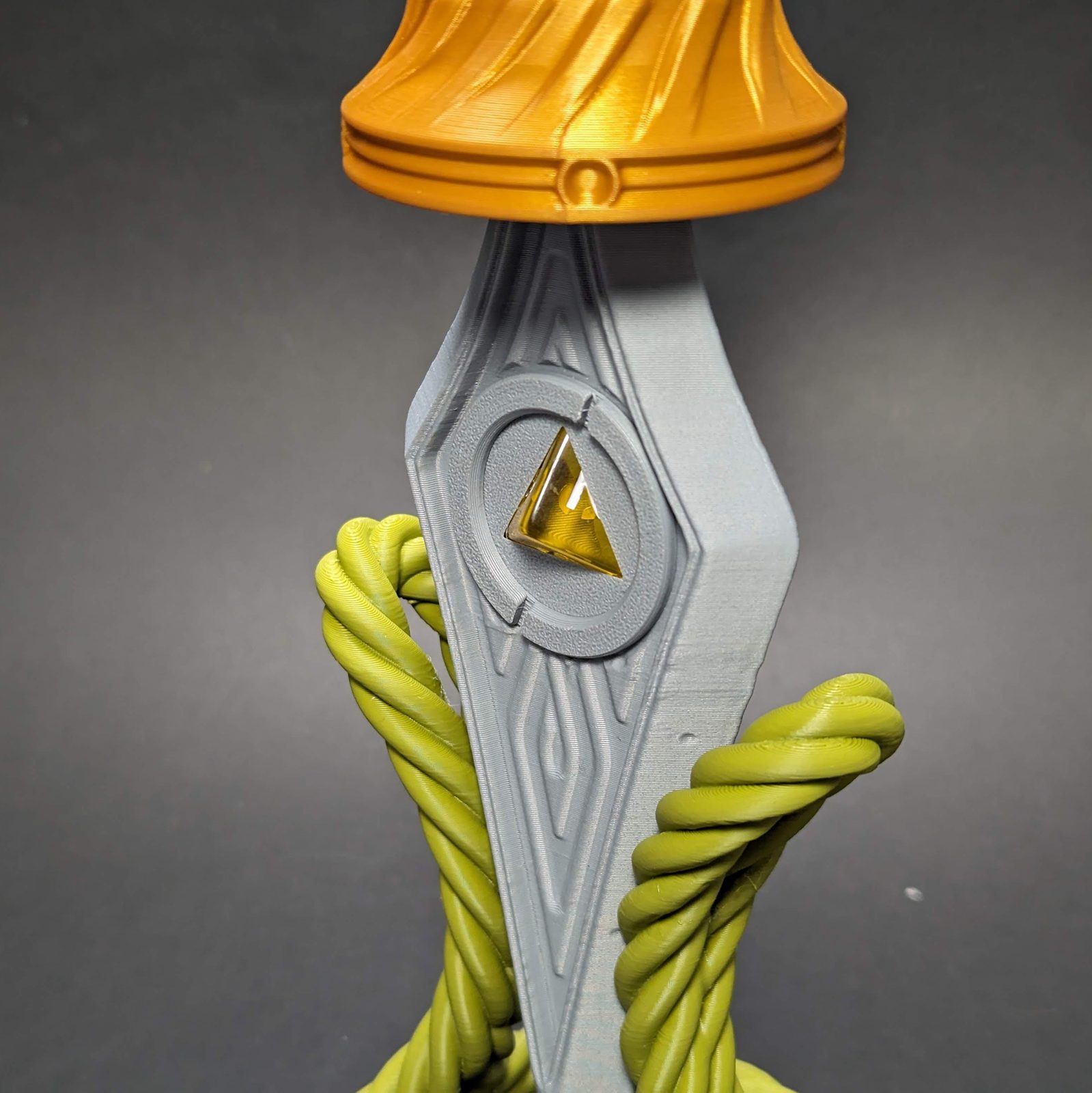 554 Dice Dagger Stand view 2