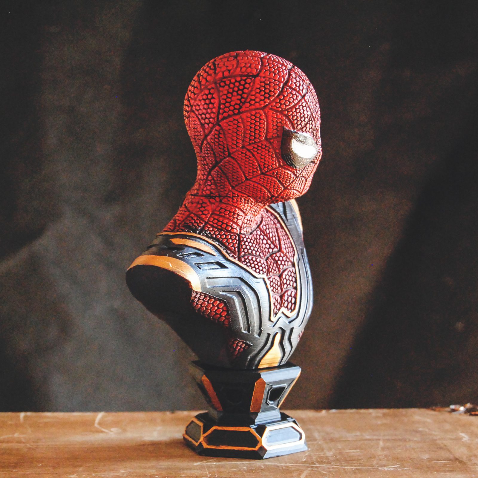 Spiderman Far From Home Bustiron Spider view 2