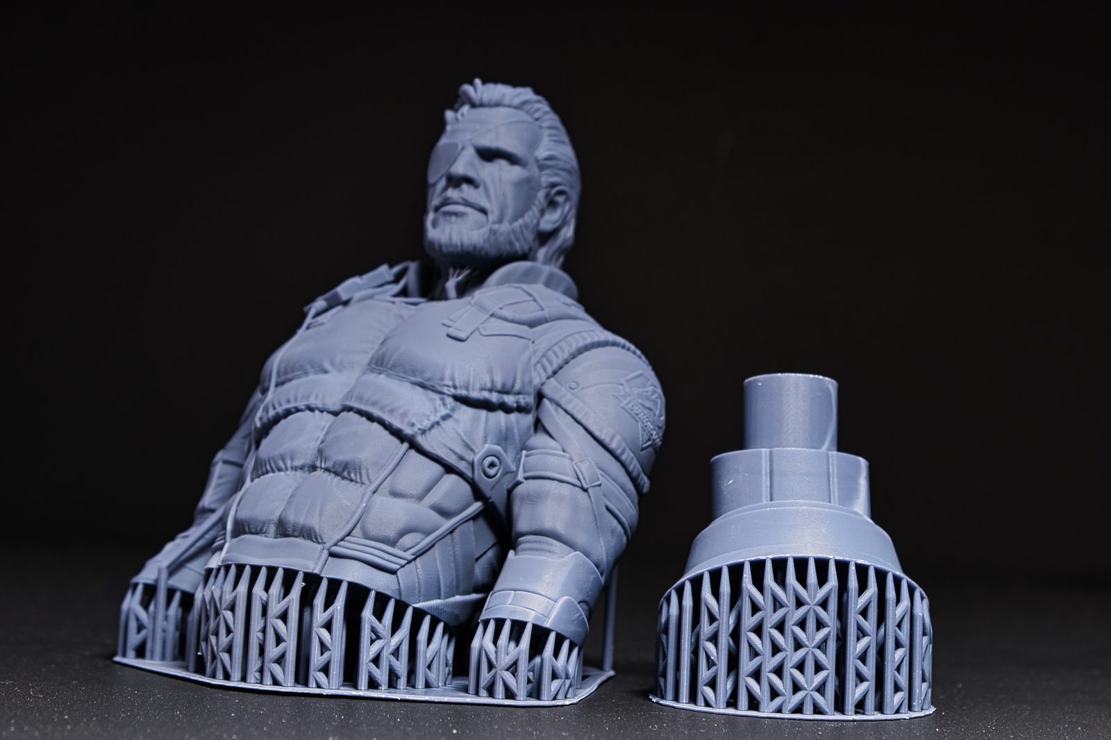 Venom Snake Bust view 3